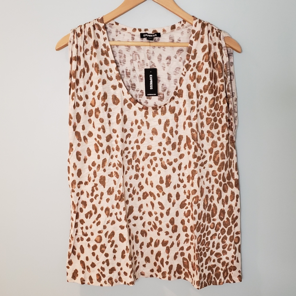 NWT Express Shimmering Animal Print T-shirt M